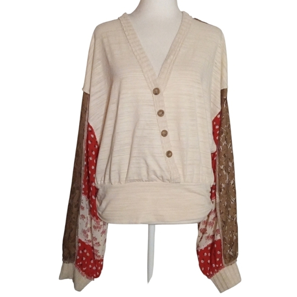 Umgee Boho Style Ditsy Floral Exaggerated Sleeve Lace Detail V Neck Size Large